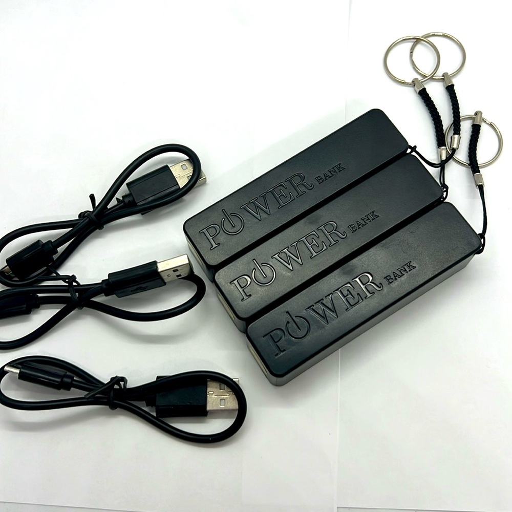Lot of 3 Quick Charge Power Banks on Keychains NWOT